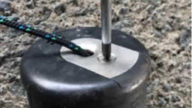 <p>Slide the end cover back over cord and screw in place.</p>