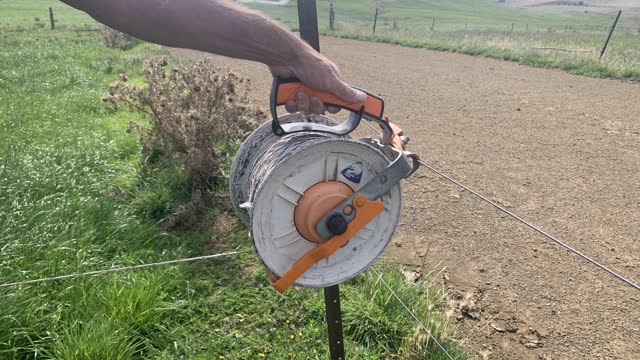 <p>Put the steel hook onto the electric fence like this.
Don’t touch anything other than the plastic handle while you do this OR YOU’LL GET A SHOCK⚡️
CAREFUL AS YOUR FENCE IS NOW ELECTRIFIED⚡️</p>