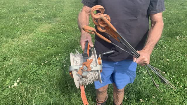 <p>Fences are put up using <strong>reels</strong> and <strong>pig tail standards</strong>.</p>