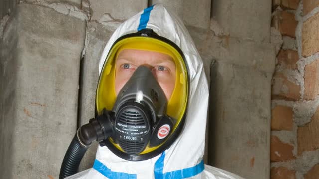 <h4>Use the right protective equipment</h4>
<p><strong>Wear a Mask</strong></p>
<ul>
<li>Not all masks protect from asbestos.</li>
<li>Use a disposable P2 mask with a valve; P1 or dust masks are insufficient.</li>
<li>Do not re-use disposable masks.</li>
<li>Ensure a proper fit; facial hair and stubble prevent a good seal.</li>
</ul>