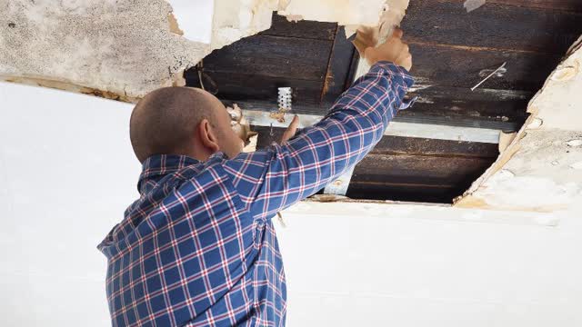 <h4>What to do if you uncover or damage materials that may contain asbestos</h4>
<ul>
<li>Stop the work immediately.</li>
<li>Keep people away.</li>
<li>Minimise the spread of contamination to other areas.</li>
<li>Get advice on what to do next.</li>
</ul>