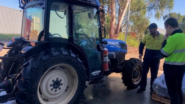 <p><strong>General Approach</strong></p><ol><li><p><strong>Inspect: </strong>Go to active work zones, look for hazards and things out of place.</p></li><li><p><strong>Confirm:&nbsp;</strong>Always confirm the safety status of equipment and practices.</p></li><li><p><strong>Verify:</strong>&nbsp;Always check service tags/dates are visible.</p></li><li><p><strong>Capture: </strong>Take photos during the inspection to verify checks.</p></li><li><p><strong>Action:</strong> If you identify a hazard or something not in place, raise an action in the inspection record.</p></li></ol><blockquote style="background-color: var(--k-quote-bg-error);"><p><strong>NOTE: </strong>Immediately report any critical hazards to your manager.</p></blockquote><p></p>