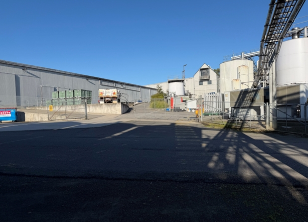 <p><strong>Turning On C02 at Winery</strong></p><p><strong><em>Stay alert for passing forklifts / vehicles at all times</em></strong></p><p></p><ul><li><p>Walk up through the winery gates.</p></li></ul><p></p>