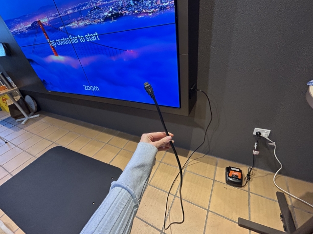 <p><span style="font-size: 12px; line-height: 1.4;"><strong>Connecting Your Laptop</strong></span></p><p></p><ol><li><p><span style="font-size: 12px; line-height: 1.4;"><strong>Locate HDMI Cable:</strong> Find the HDMI cable positioned on the right side of the screens.</span></p></li><li><p><span style="font-size: 12px; line-height: 1.4;"><strong>Connect to Laptop:</strong> Plug the HDMI cable into your laptop's HDMI port. (The other end should already be connected to the monitors.)</span></p></li></ol><p></p>