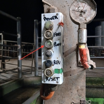 <p>Start water pump if needed.</p><p>Will turn off automatically.&nbsp;&nbsp;</p><p><br></p>