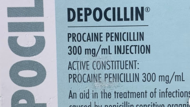 <p><strong>Please READ/ UNDERSTAND AND CONVEY TO STAFF information on correct usage and click the complete step.</strong></p><p></p><p><strong>USE</strong></p><p>Penicillin injectable antibiotic. To treat footrot after foreign material (stones) have been removed. And for general wounds.</p><p><strong>DOSE</strong></p><p>Dose rate. 2ml per 50kg (20ml per 500kg cow). Only administer in muscle.</p><p><strong>WITH HOLD</strong></p><p>Withholding periods. Milk 3 days based on twice a day milking. Meat 5 days. Do not feed milk to sale calves.</p>