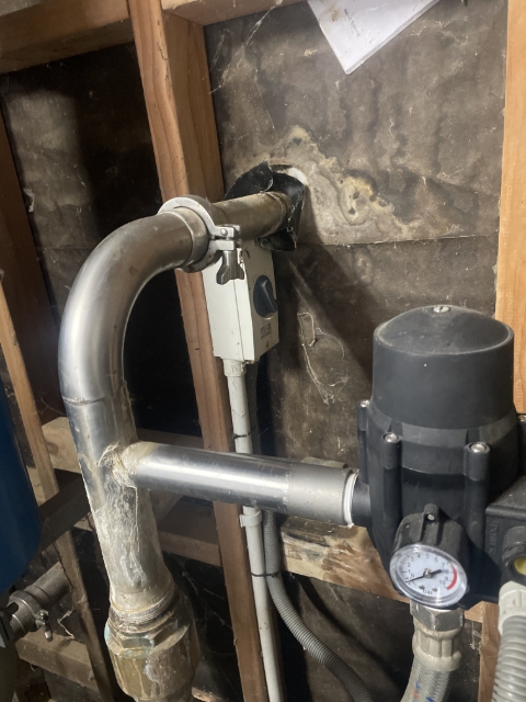 <p>Turn on washdown pump and cooler pump in the machine room. There are two switches next to each other.</p>