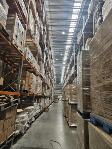 <p>Adequate illumination in the last Aisle.</p>