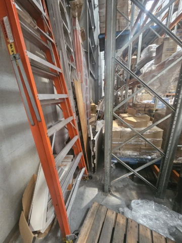 <p>Deep cleaning is required alongside of the punjas Aisle wall.</p>
