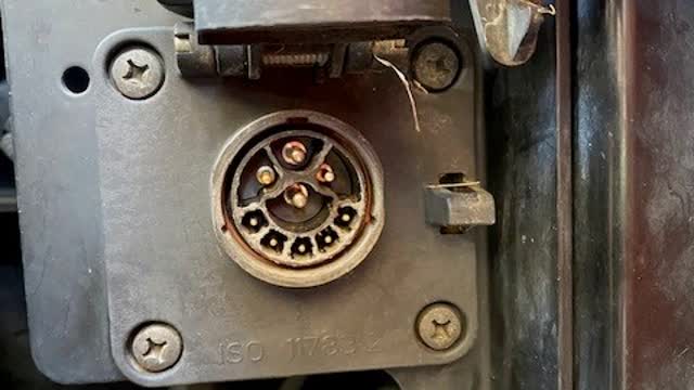 <p>Male ISOBUS plug on the back of the tractor.</p>