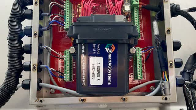 <p>Add the new ISOPOD-B unit on top of the main Unipod as pictured.</p>
