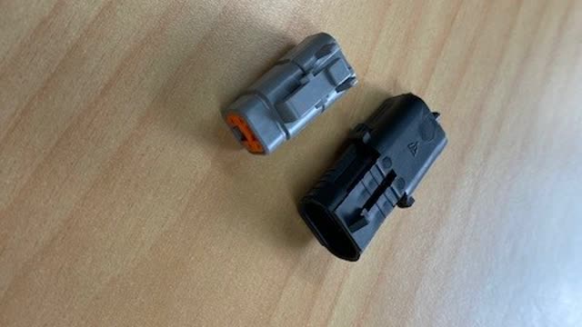 <p>Remove one POWER plug ( of 2 ) from the main loom and remove CAN2 plug from the fly lead pictured.</p>