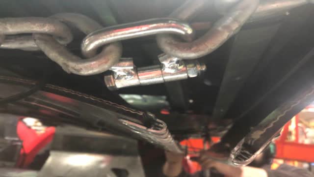 <p>Remove chain joiner links and split belt</p>