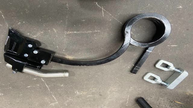 <p>Get the two outside complete coil tine and boot assembly and clamp assembly ready for both sides. These will be marked L for LHS and R for RHS.</p>