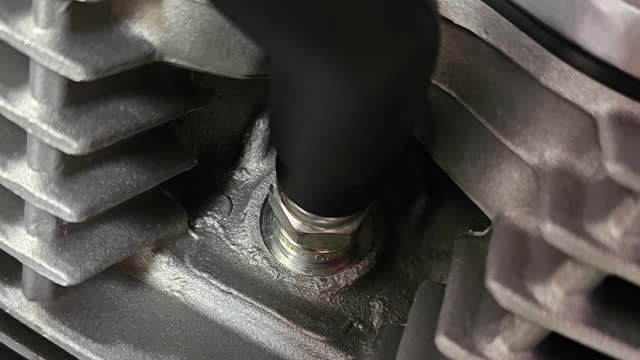 <p>Ensure the spark plug area is clean, otherwise the bike may have trouble starting</p>