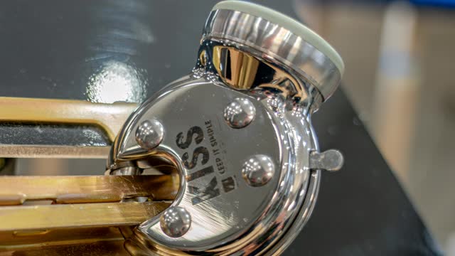<p>Confirm you lock is locked. The same way you used it to remove it to open the unit, make sure that it is in the locked position and your unit is closed.</p>