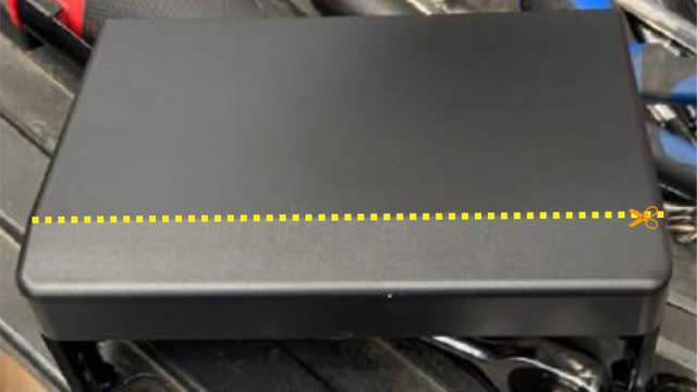 <p>Mark the cover and cut.</p>