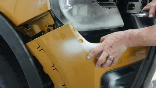 <p>Firmly, but gently pull
downwards.
Repeat procedure on opposite side.
Tip: We suggest using a 10mm socket to ‘pop’ the
clip out.</p>