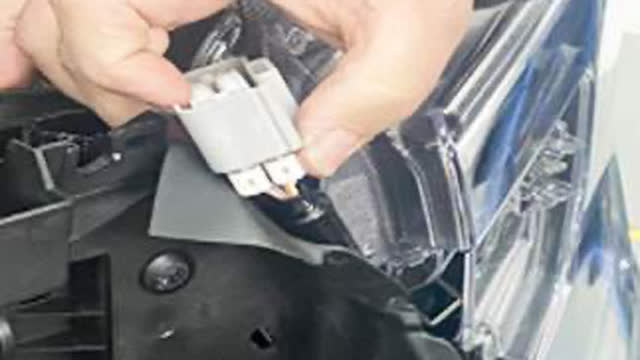 <p>Tip: We suggest feeding the bull bar harness back up behind the left-hand side headlight, through the grille support up to the plenum.</p>