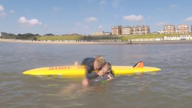 <p><strong>For an unconscious patient</strong></p>
<ul>
<li>Upon reaching the unconscious patient, immediately give the ASSISTANCE REQUIRED SIGNAL</li>
<li>The lifeguard should clip the rescue tube around the patient and immediately carry out the lifeguard manual steps for unconscious patient rescue</li>
</ul>