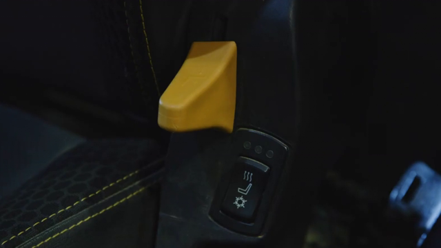 <p>Heated and cooled seats</p>