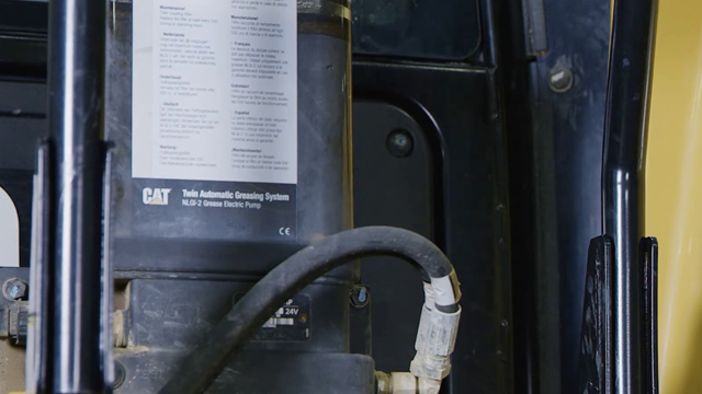 <p>Note the location of the autolube tank (if equipped).</p>