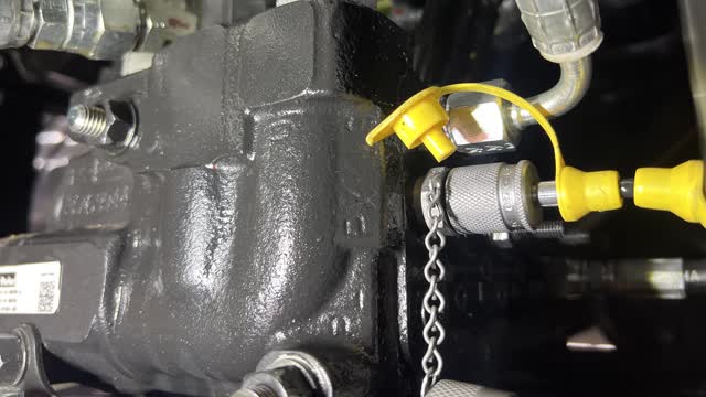 <p>Connect pressure gauge to PX port on the L90 valve to measure Hawe pump pressure</p>