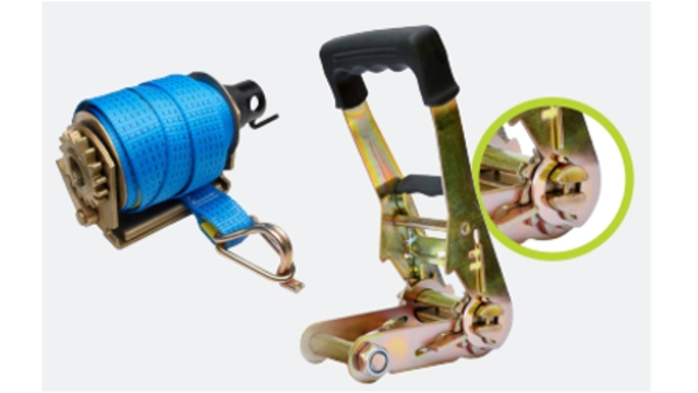 <blockquote>
<p><strong>Ratchet</strong></p>
</blockquote>
<p>Standard Ratchet and Drum Winch: Provides a pre-tension force of <strong>300kg/f</strong>. The standard ratchet can be identified by:</p>
<ul>
<li>A push-up mechanism</li>
<li>Large cog teeth</li>
<li>A smaller handle</li>
</ul>
<blockquote>
<p><strong>NOT</strong> suitable for paper reel loading.</p>
</blockquote>