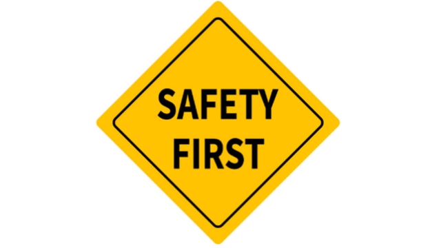 <blockquote>
<p>Safety First: Key Tips</p>
</blockquote>
<ul>
<li>Establish an exclusion zone.</li>
<li>Inspect for unstable freight; stop and complete a risk assessment if needed.</li>
<li>Stand to the side of the trailer when opening curtains, not directly in front.</li>
<li>Maintain awareness when taking photos.</li>
<li>Ensure PPE (high-visibility vest, gloves, safety boots)</li>
</ul>