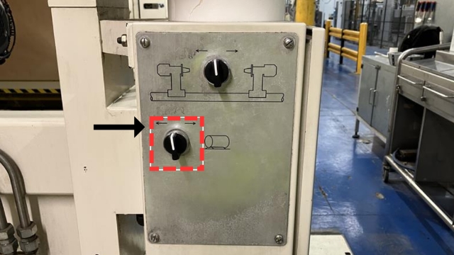 <p>The reel infeed toggle has arrows indicating the direction of travel for the reel cradle - select 'right arrow' to draw reel toward corrugator and 'left arrow' to revert reel away from machine. (Depending on machine setup these directions may be in reverse)</p>