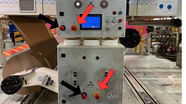 <p>SAFETY IS OUR NUMBER ONE PRIORITY - If at anytime during the process something unsafe occurs - use the multiple STOP and/or E-STOP buttons indicated here. They will de-power the splicing unit. In addition always ensure correct PPE is worn and you use safe practices.</p>