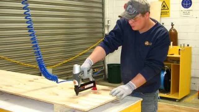 <p>Secure the legs using the nail gun.</p>
