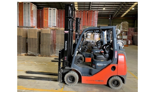 <p>Where possible, park forklift in safe area. <strong>Note</strong> that when you feel that the forklift is low on gas, drive slowly as this will generally give you a bit more range.</p>