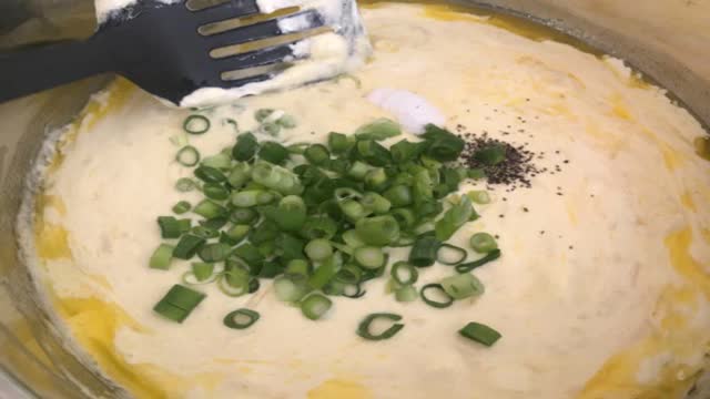<p>Remove from heat and blend in sour cream, onion and seasonings.</p>