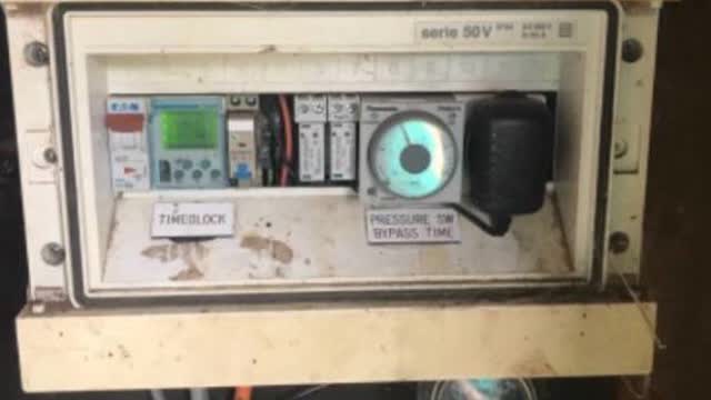 <p>Turn the switch at top from Auto to Time-clock</p>