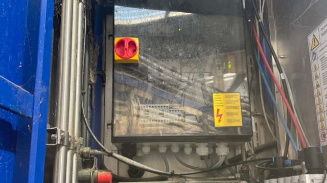 <p>Turn anti clockwise to off,</p>