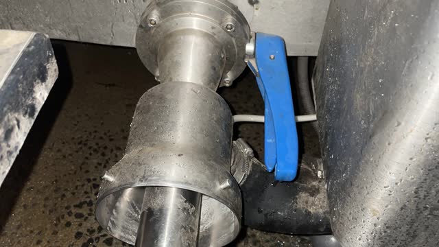 <p>Make sure the vat hose and milk tap are in the right position</p>