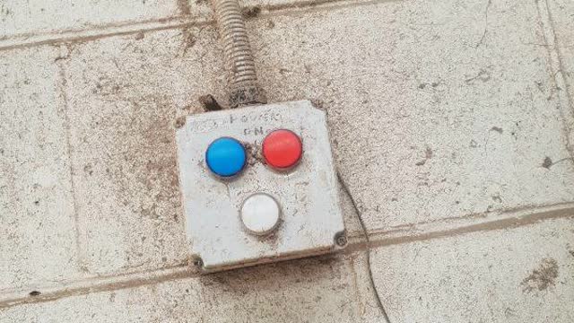 <p>Check if any lights are out above computer.</p>
