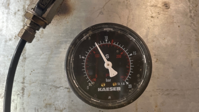 <p>Wait for tank gage to be at 6.5bar</p>
