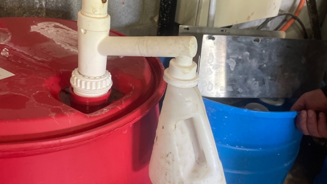 <p>450mls of acid for the hot wash once cold rinse has gone through</p>