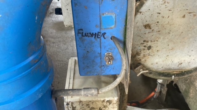 <p>Switch the switch down for air perge</p>