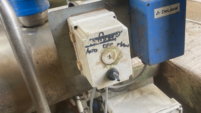 <p>Perge line by swapping to Manual and make sure it gets switched back</p>