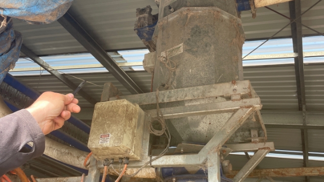 <p>Isolation switch is to off before touching anything with the crushed grain augers this switch is located above the feed system at herringbone.</p>