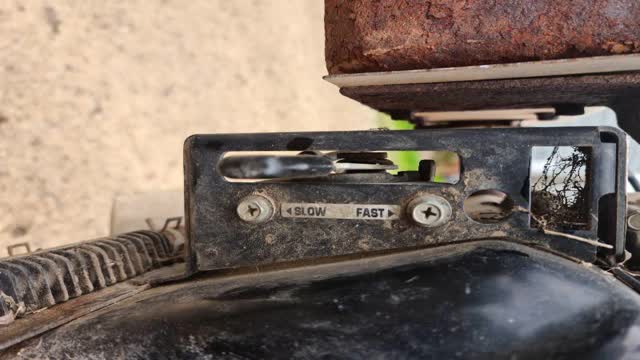 <p>Turn throttle on to half</p>