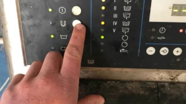 <p>Press the milking button on hygeinis</p>