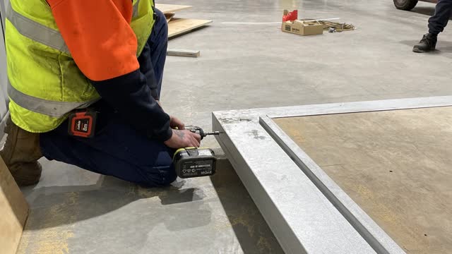 <p>Secure in the short and flashings using a tech screws. (2 screws per flashing)</p>
