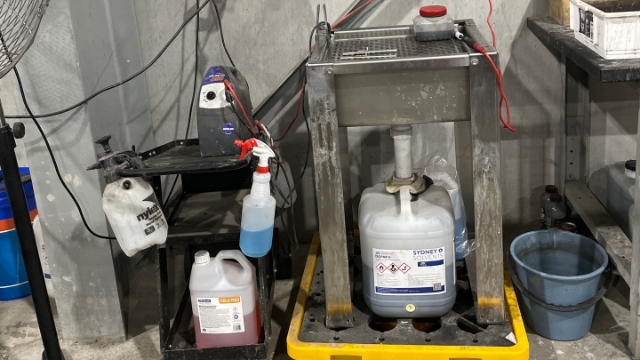 <p>Acid bath section: Personal Protective Equipment (PPE). Mask, Nitrile Gloves and Safety Glasses. If you don’t already have a pair of gloves or safety glasses, please see the store person.</p>