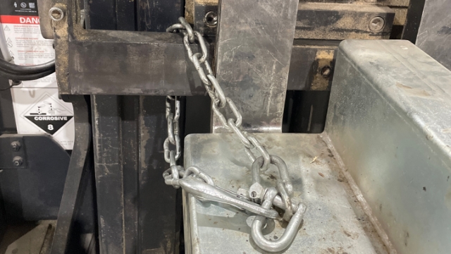 <p>Make sure to attach the chain and lock it on.</p>