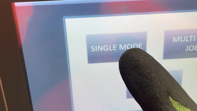 <p>Press the SINGLE MODE button.</p>