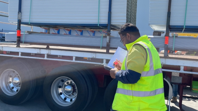 <p>Mark off the Job Tracker of every stillages loaded onto the truck. This will help in creating the deliver docket after the truck is loaded.</p>